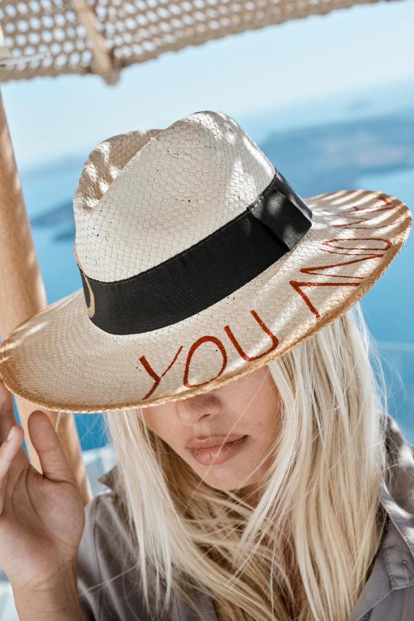 You & Me Suites Fira  Exteriör bild